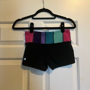 Lululemon short bike shorts